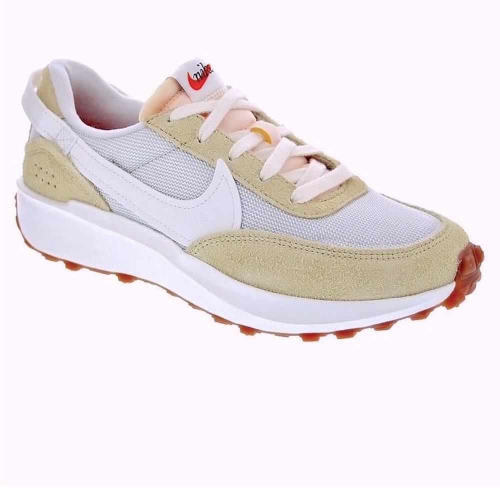 NWOT Nike Waffle Debut Vintage size 7.5 Women’s
